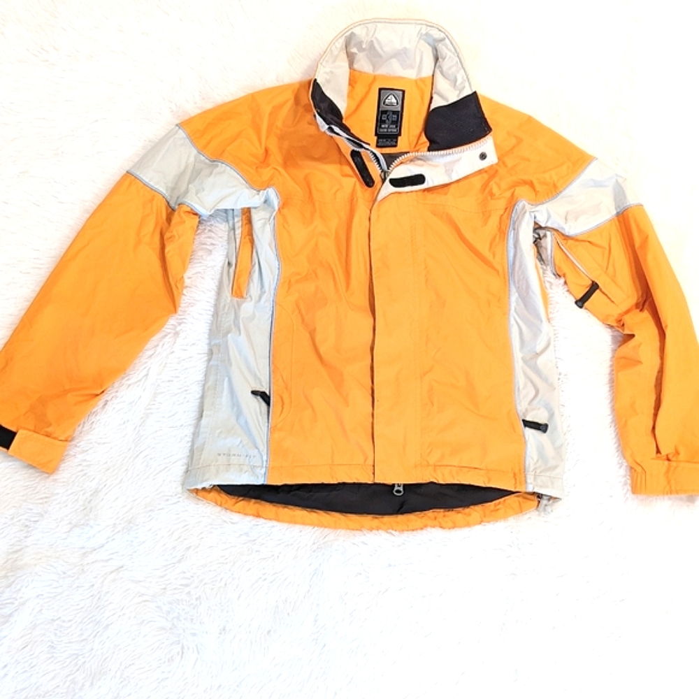 Nike ACG women's ski jacket size Medium (8 - 10)